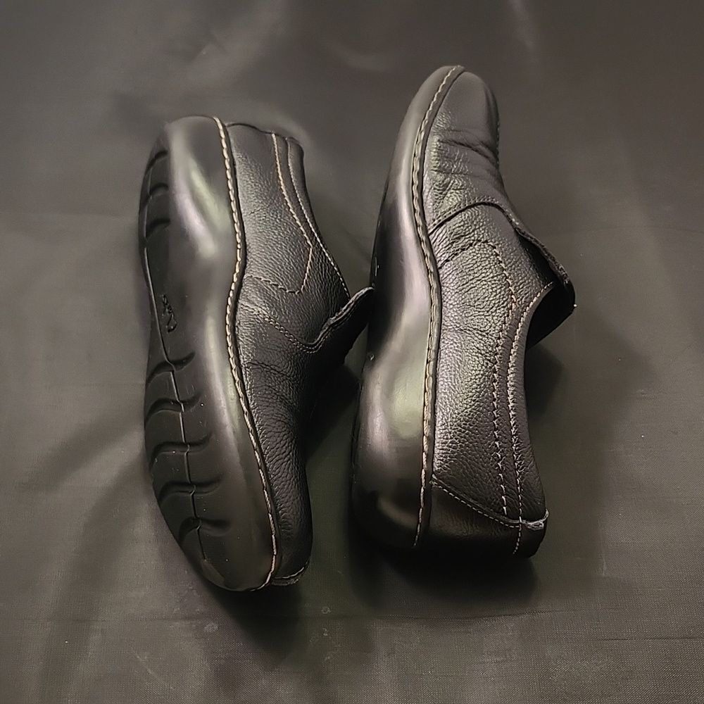 Clarks Un Loop Women's Slip-On Flat Shoe R3 - image 6